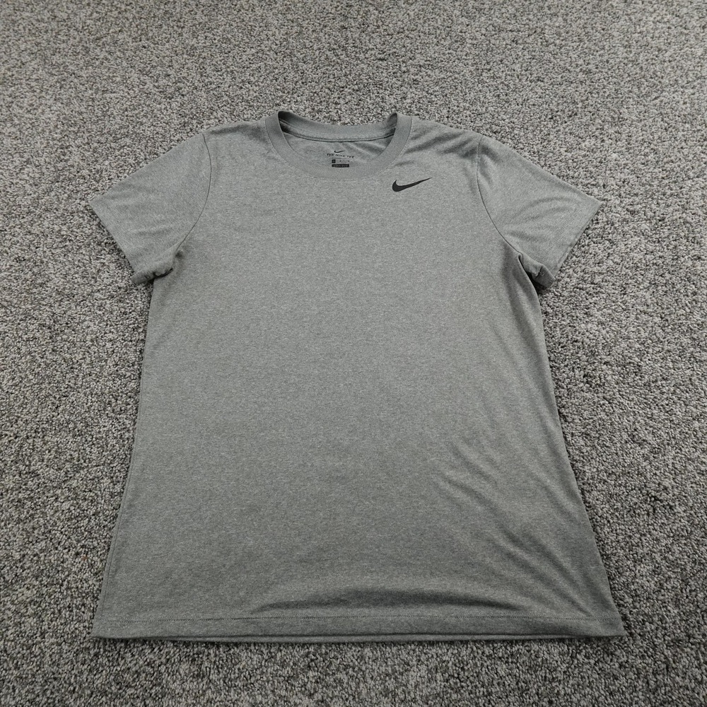Nike Shirt Mens M Gray Dri FIT Athletic Tee Lightweight Performance Swoosh Gym